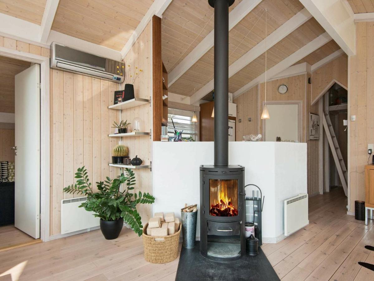 6 Person Holiday Home In Ebeltoft Exterior foto