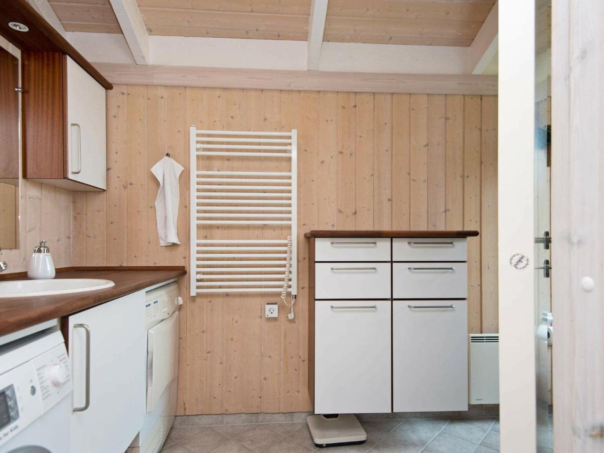 6 Person Holiday Home In Ebeltoft Exterior foto